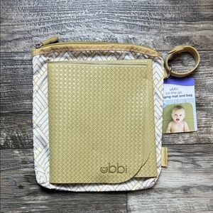 Geometric Pattern Changing Mat and Bag